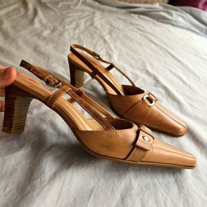 Prescot sz 8 Women's Tan Slingback Pumps pointed toe & buckle